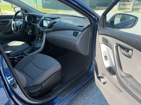 Used 2016 Hyundai Elantra SE FWD image 13