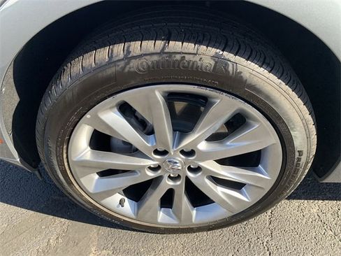 Used 2023 Buick Envision Avenir image 35