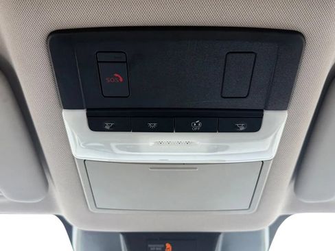 Used 2025 Nissan Rogue SV FWD image 21