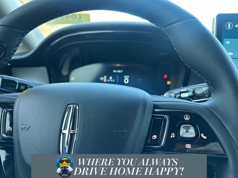 New 2026 Lincoln Corsair Premiere image 12