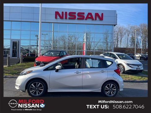 Used 2018 Nissan Versa Note SR image 2
