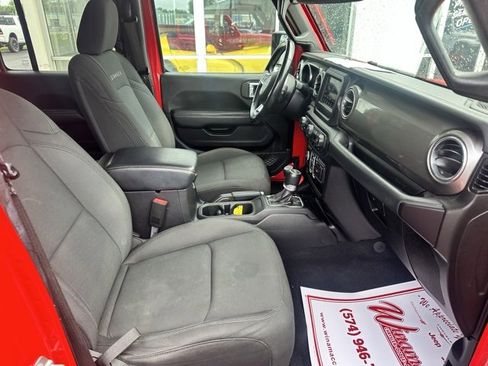 Used 2020 Jeep Wrangler Unlimited Sahara image 8