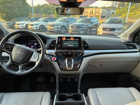 Used 2024 Honda Odyssey Touring image 13