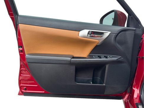 Used 2012 Lexus CT 200h Premium w/ Premium Audio Pkg image 18