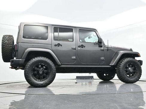 Used 2016 Jeep Wrangler Unlimited Rubicon image 51