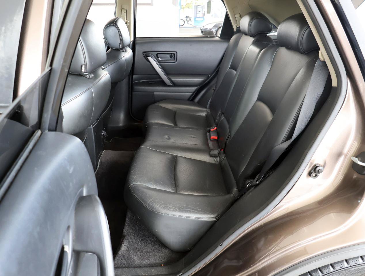 Used 2004 INFINITI FX35 2WD w/ Touring Pkg image 21