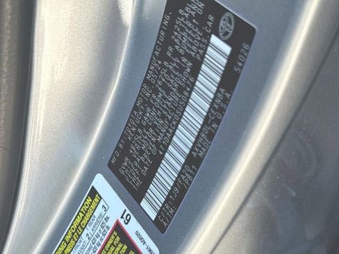 Used 2025 Toyota Camry LE image 32