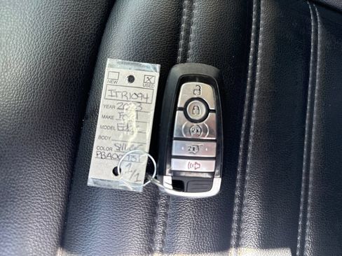 Used 2023 Ford Edge SEL w/ Convenience Package AWD/4WD image 29