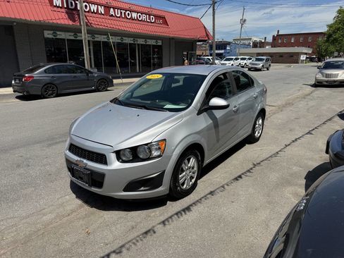 Used 2015 Chevrolet Sonic LT FWD image 1