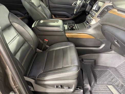 Used 2019 GMC Yukon XL Denali w/ Open Road Package AWD/4WD image 11