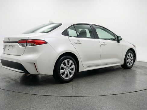 Used 2025 Toyota Corolla LE FWD image 9