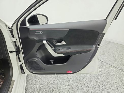 Used 2022 Mercedes-Benz A 220 image 27