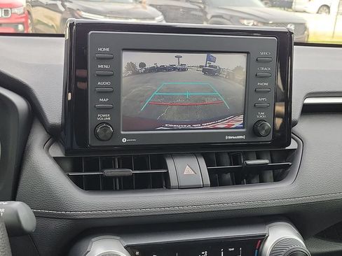 Used 2022 Toyota RAV4 LE FWD image 19