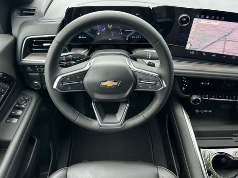 New 2026 Chevrolet Suburban LT RWD image 14
