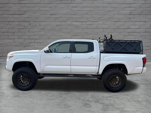Used 2019 Toyota Tacoma SR w/ SR Convenience Package AWD/4WD image 3