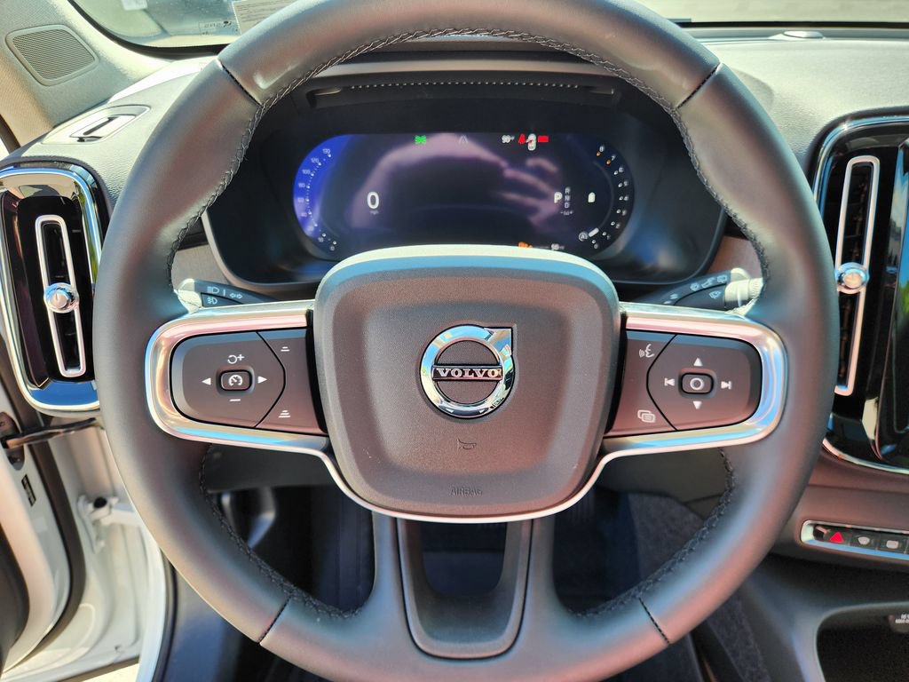 New 2026 Volvo XC40 B5 Plus w/ Protection Package Premier AWD/4WD image 19