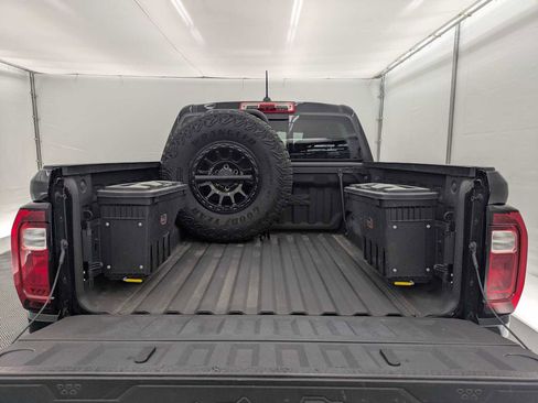 Used 2024 GMC Canyon AT4X w/ AT4X AEV Edition image 33