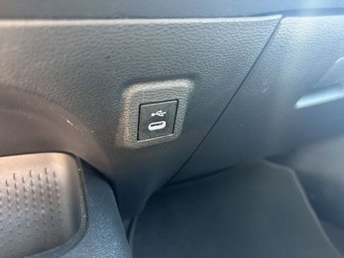 Used 2025 Toyota Corolla LE FWD image 28