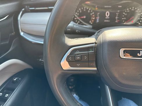 Used 2024 Jeep Compass Limited AWD/4WD image 32