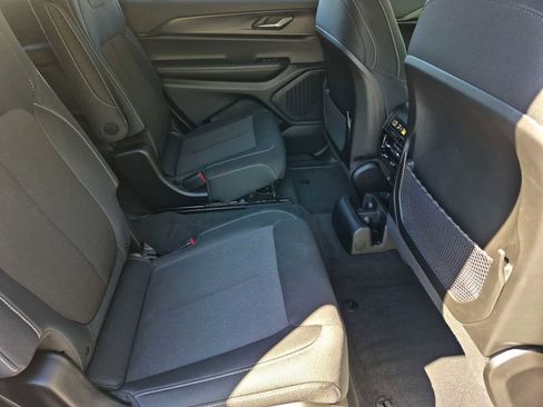 Used 2025 Jeep Grand Cherokee L Laredo w/ Trailer Tow Package AWD/4WD image 17