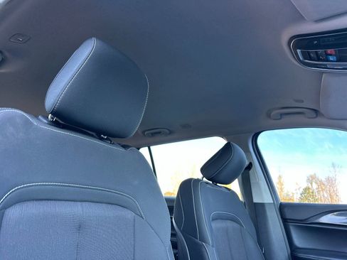 Used 2021 Jeep Grand Cherokee L Laredo w/ Luxury Tech Group I image 17