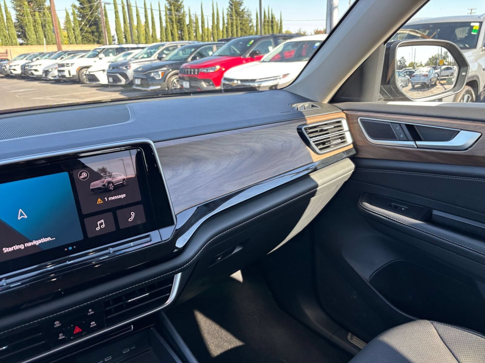 Used 2026 Volkswagen Atlas SE FWD image 38