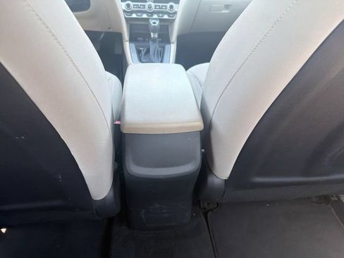 Used 2020 Hyundai Elantra SEL FWD image 23