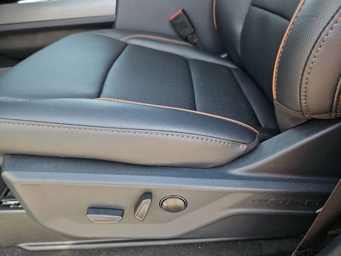 New 2026 Ford F350 Lariat w/ Black Appearance Package image 23