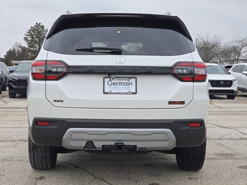 New 2025 Honda Pilot TrailSport image 18