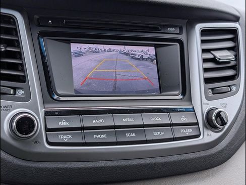 Used 2017 Hyundai Tucson SE image 8