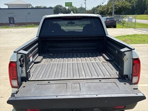 Used 2017 Honda Ridgeline RTL-T image 14