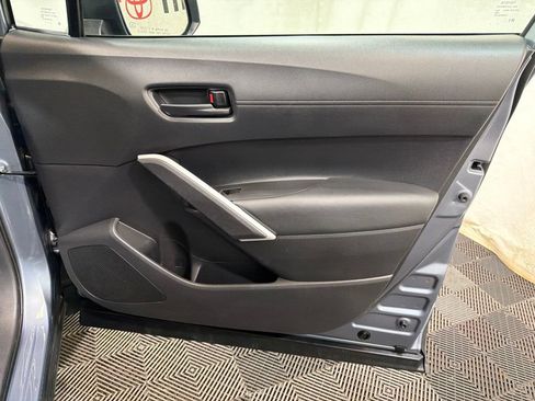 Used 2025 Toyota Corolla Cross AWD Hybrid image 11