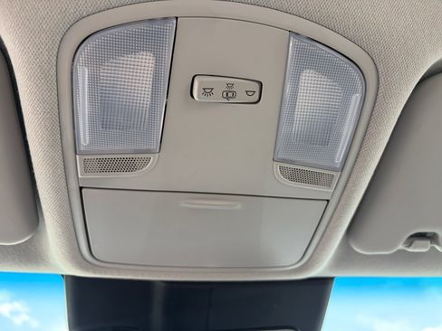 Used 2023 Hyundai Kona SE FWD image 16