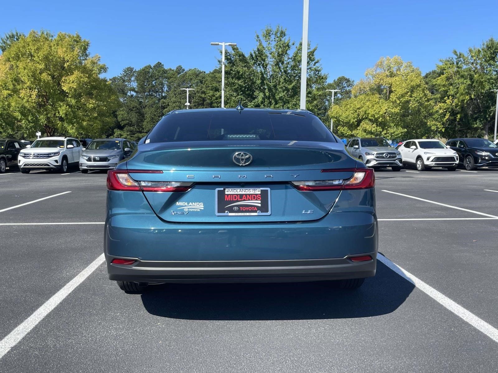 Used 2025 Toyota Camry LE w/ Convenience Package FWD image 5