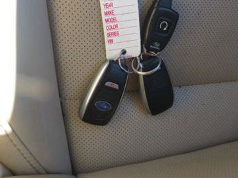 Used 2017 Subaru Outback 2.5i Limited image 37