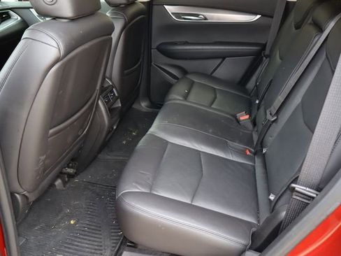 Used 2019 Cadillac XT5 Luxury image 6