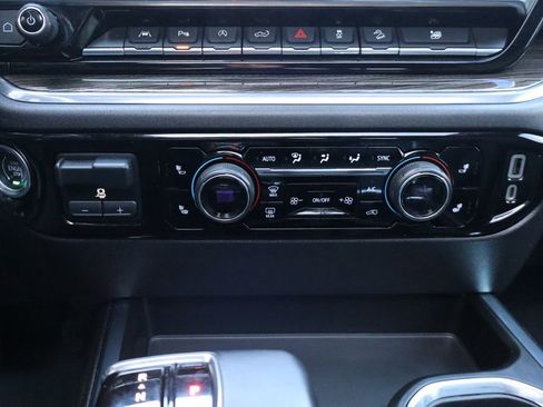 Used 2023 Chevrolet Silverado 1500 LT Trail Boss w/ LT Trail Boss Premium Package AWD/4WD image 10