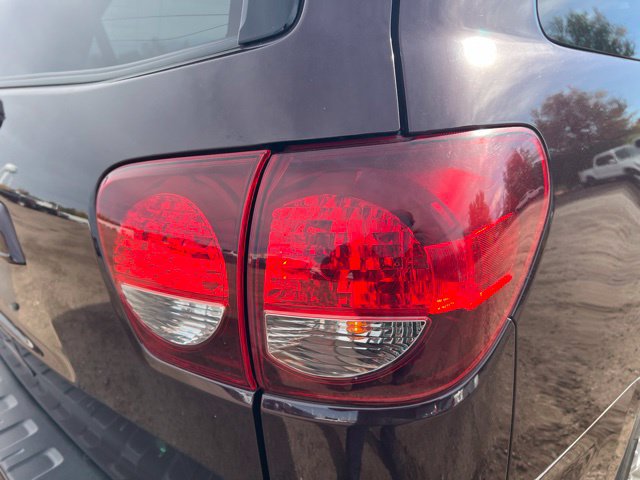 Used 2018 Toyota Sequoia SR5 w/ Premium Package AWD/4WD image 11