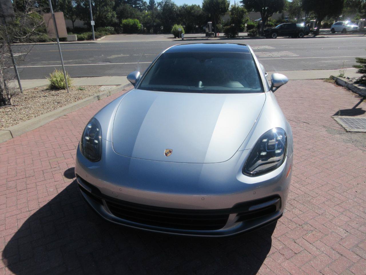 Used 2019 Porsche Panamera RWD image 71