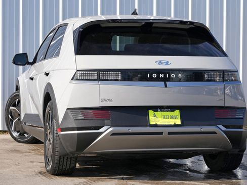 Used 2023 Hyundai Ioniq 5 SEL w/ Cargo Package image 5