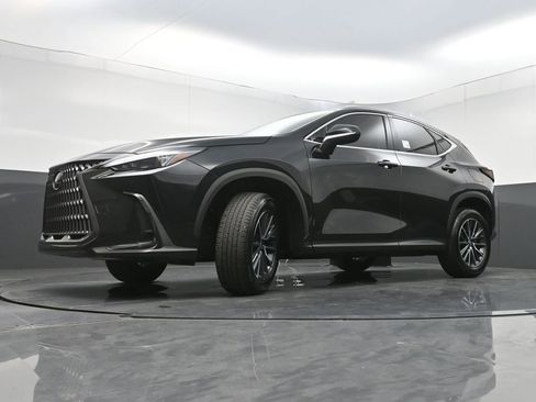 Used 2025 Lexus NX 250 FWD w/ Towing Package (2000 Lbs) image 26