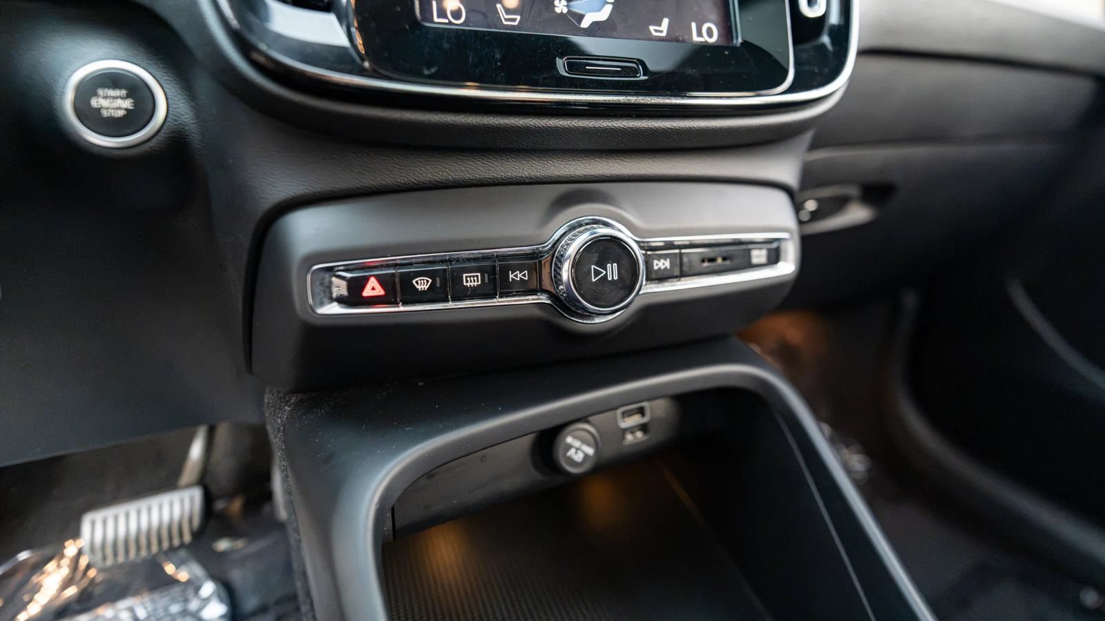 Used 2019 Volvo XC40 T5 Inscription AWD/4WD image 40