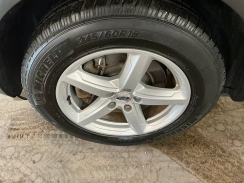 Used 2017 Ford Explorer XLT w/ Equipment Group 202A AWD/4WD image 11