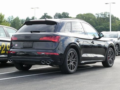 Used 2022 Audi SQ5 Prestige w/ Prestige Package image 3