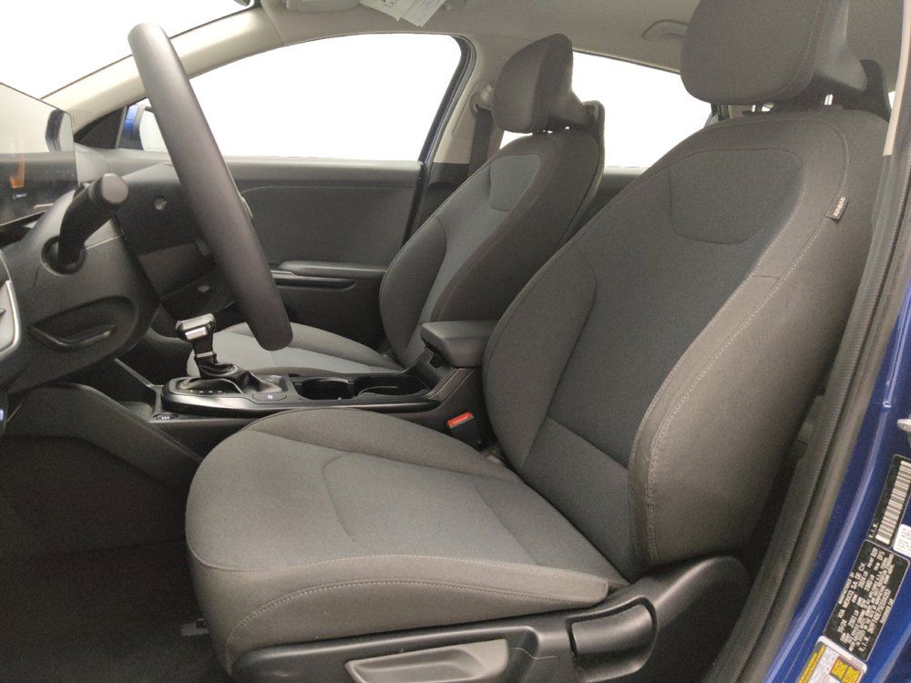 Used 2025 Kia K4 FWD image 17