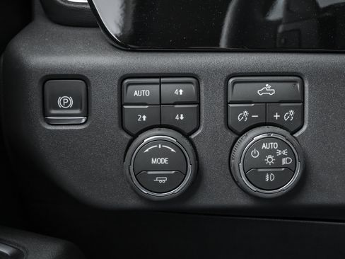 New 2026 Chevrolet Silverado 1500 LT Trail Boss w/ Convenience Package II image 29