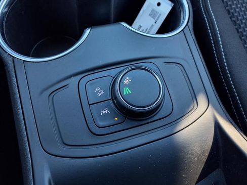 Certified 2022 GMC Terrain SLE image 14