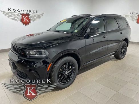 Used 2024 Dodge Durango GT image 3