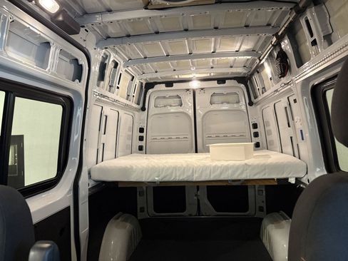 Used 2023 Mercedes-Benz Sprinter 1500 image 24
