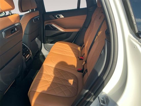 New 2026 BMW X6 M60i w/ Climate Comfort Package image 13